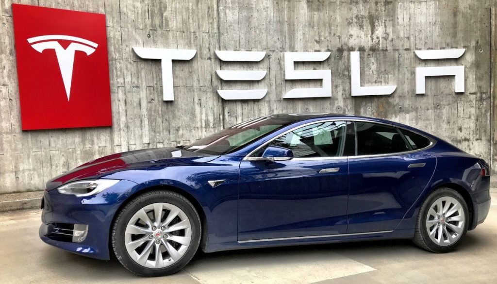 Tesla kola